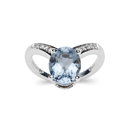 IOS aquamarine and diamonds ring